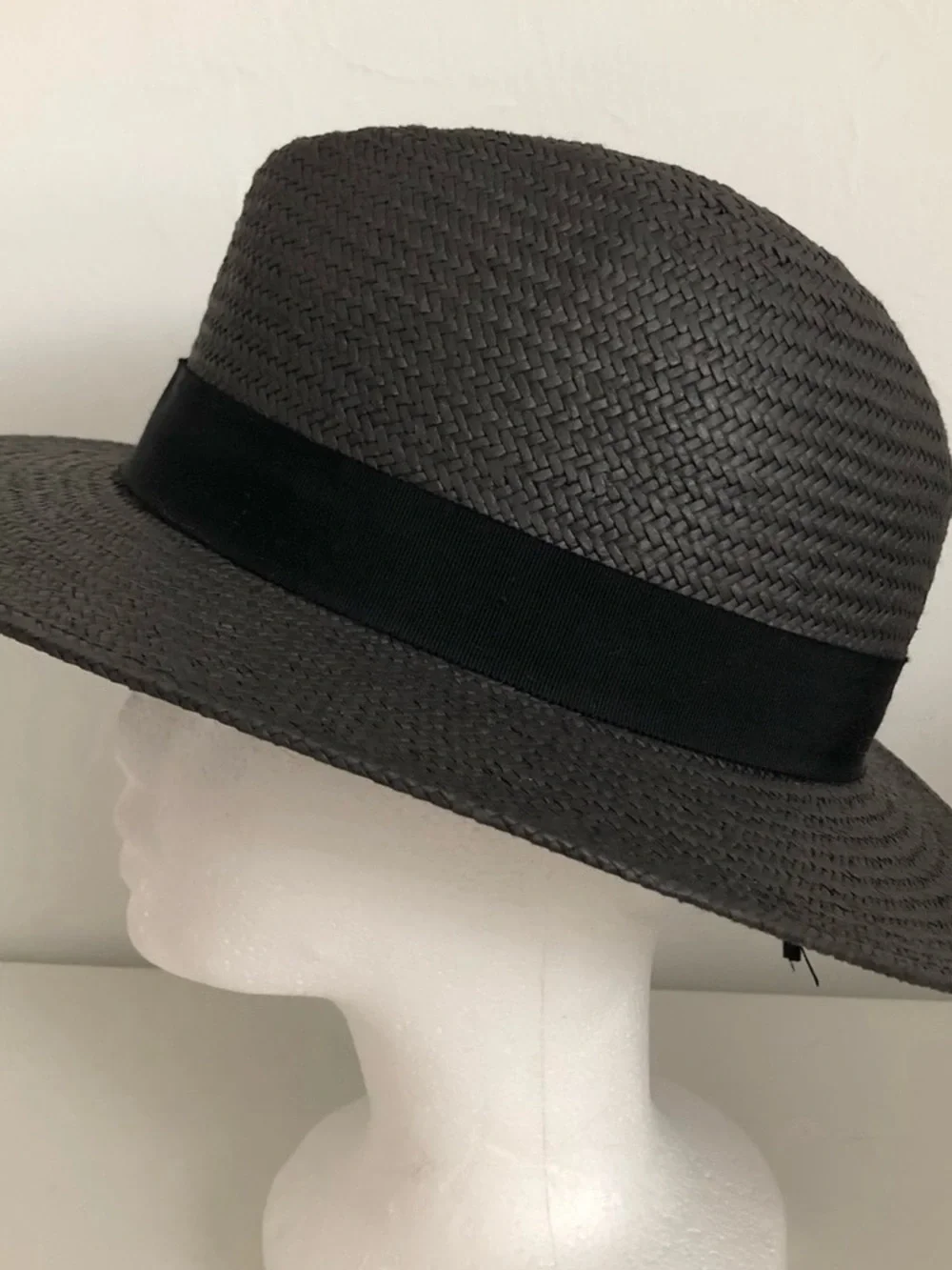 Banana Republic Charcoal Gray Straw Fedora Panama Sun Hat